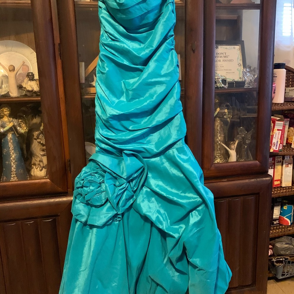 Evening wear